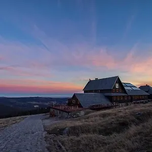  Hostel Schronisko Pttk Hala Szrenicka Polska
