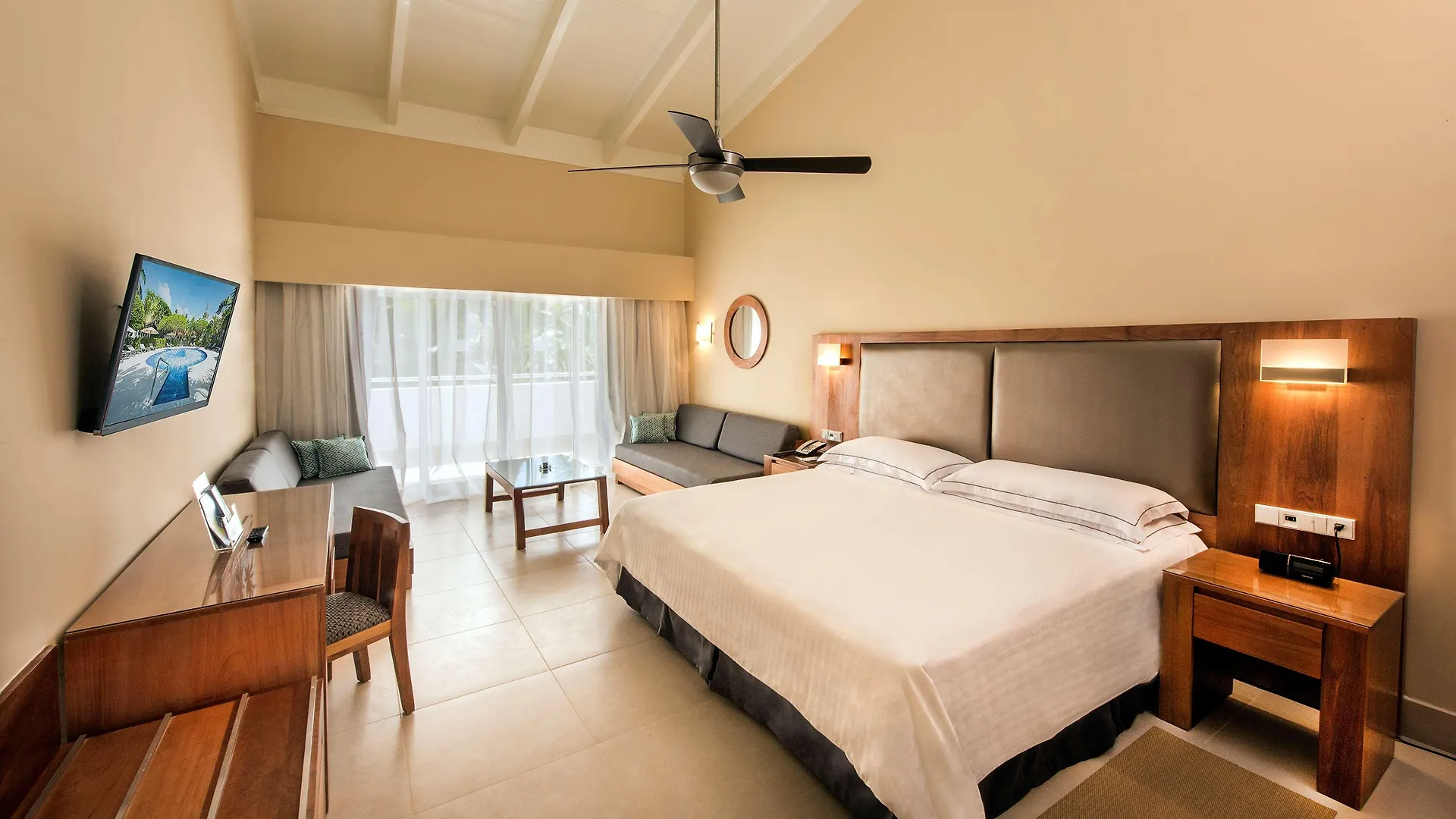 Occidental Punta Cana 5*,